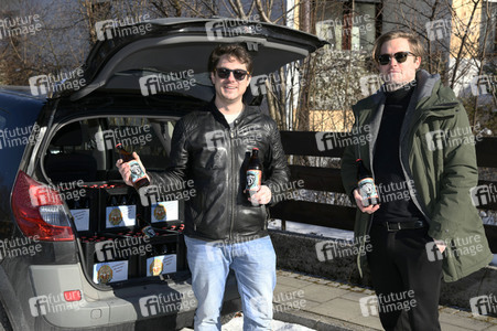 Valentinstagsaktion der Band Zwoa Bier in Ottobrunn