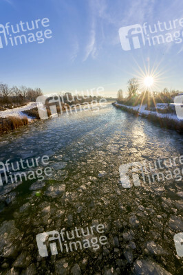 Eis auf dem Mittellandkanal in Hannover