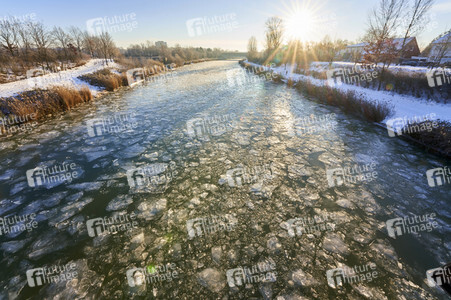 Eis auf dem Mittellandkanal in Hannover