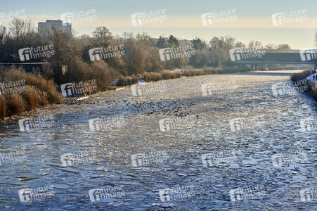 Eis auf dem Mittellandkanal in Hannover