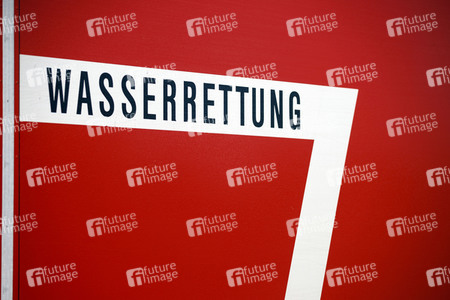 Feuerwehrübung Eisrettung in Köln