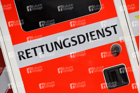 Feuerwehrübung Eisrettung in Köln