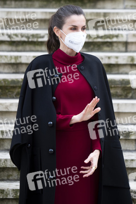 Königin Letizia besucht Ausstellung in Madrid