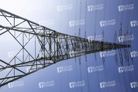 Symbolfoto Strommast