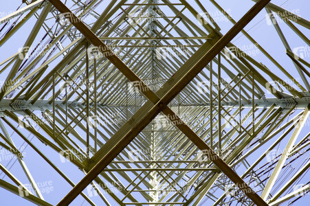 Symbolfoto Strommast