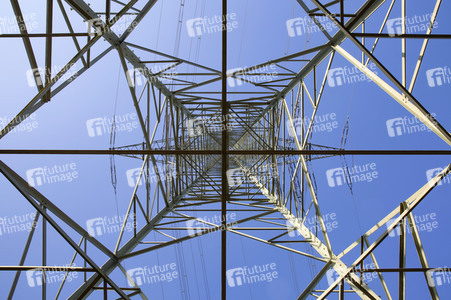 Symbolfoto Strommast