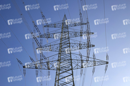 Symbolfoto Strommast