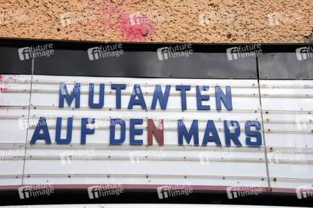 Kinowerbung 'Mutanten auf den Mars' in Berlin