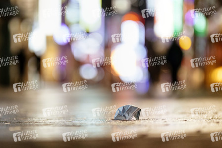 Symbolfoto Maskenmüll