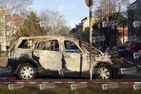 Ausgebranntes Auto in Berlin