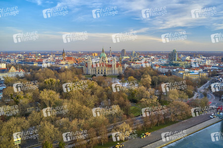 Luftbild vom Neuen Rathaus in Hannover