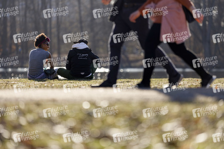 Symbolfoto Spazierengehen