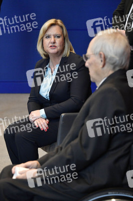 Übergabe des Jahresberichts der Wehrbeauftragten in Berlin