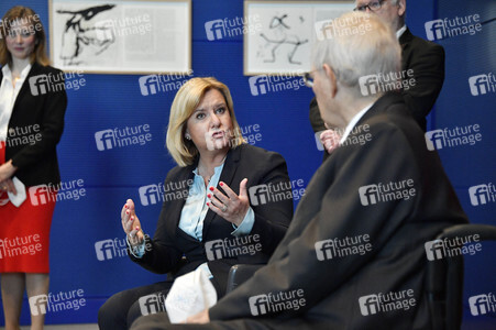 Übergabe des Jahresberichts der Wehrbeauftragten in Berlin