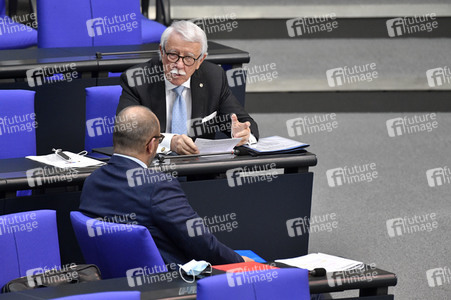 211. Sitzung des Deutschen Bundestages in Berlin