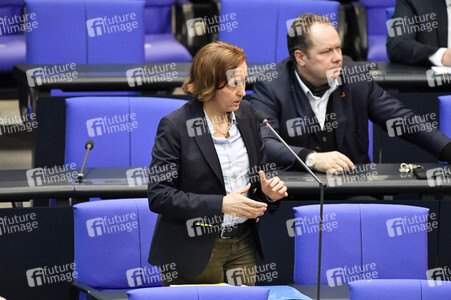 211. Sitzung des Deutschen Bundestages in Berlin