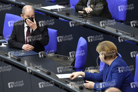 212. Sitzung des Deutschen Bundestages in Berlin