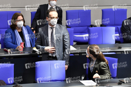 212. Sitzung des Deutschen Bundestages in Berlin