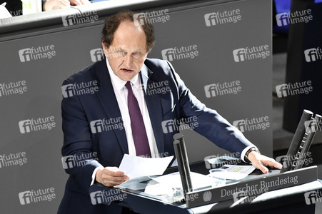 212. Sitzung des Deutschen Bundestages in Berlin