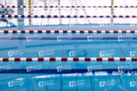 Symbolfoto Schwimmbad