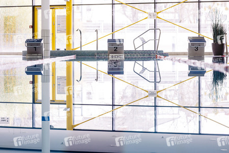 Symbolfoto Schwimmbad