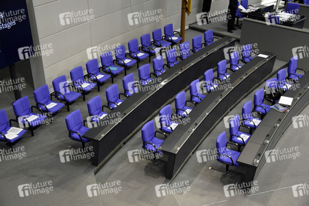 212. Sitzung des Deutschen Bundestages in Berlin