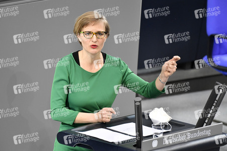 212. Sitzung des Deutschen Bundestages in Berlin