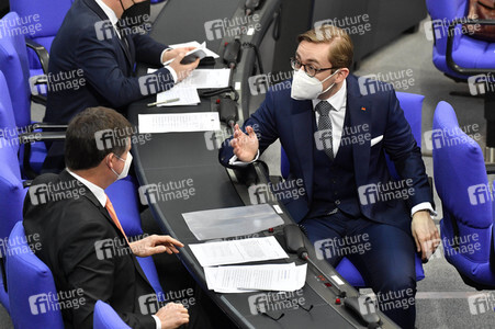 213. Sitzung des Deutschen Bundestages in Berlin