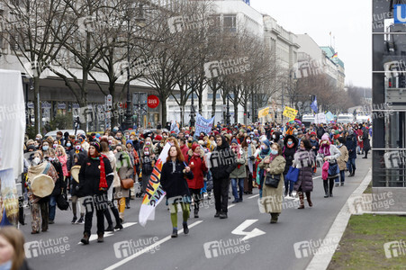 Multikultureller Frauenmarsch in Berlin