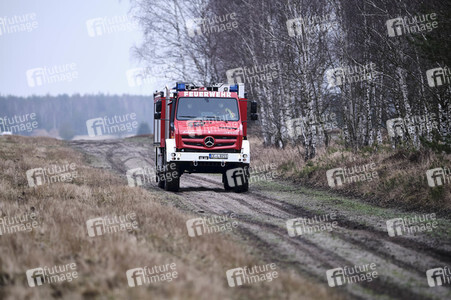 Übergabe eines Waldbrandlöschfahrzeuges an die Feuerwehr in Celle