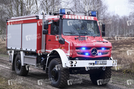 Übergabe eines Waldbrandlöschfahrzeuges an die Feuerwehr in Celle