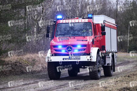 Übergabe eines Waldbrandlöschfahrzeuges an die Feuerwehr in Celle