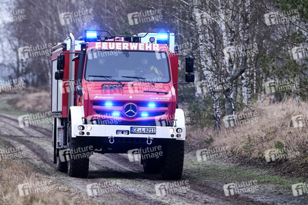 Übergabe eines Waldbrandlöschfahrzeuges an die Feuerwehr in Celle