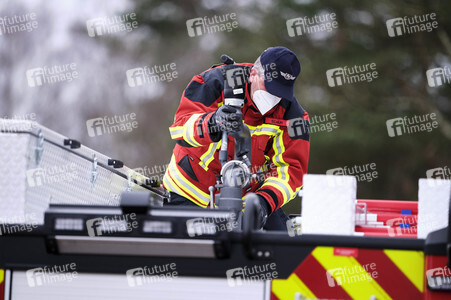 Übergabe eines Waldbrandlöschfahrzeuges an die Feuerwehr in Celle