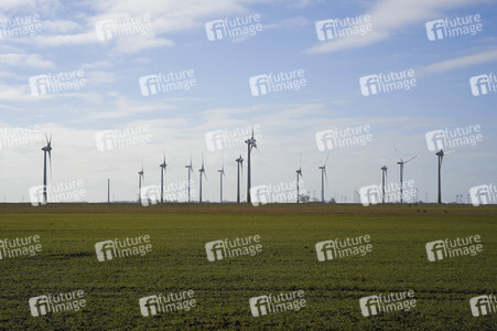 Symbolfoto Windkraftanlagen