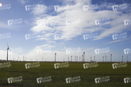 Symbolfoto Windkraftanlagen