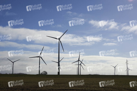 Symbolfoto Windkraftanlagen