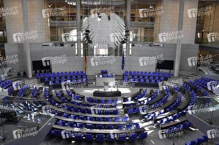 214. Sitzung des Deutschen Bundestages in Berlin