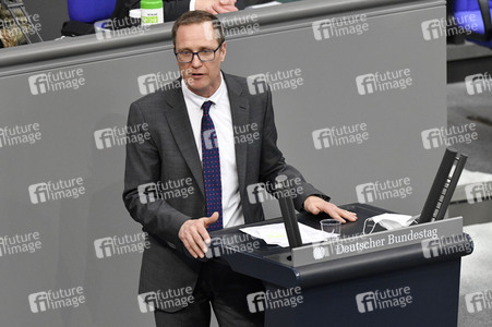 214. Sitzung des Deutschen Bundestages in Berlin