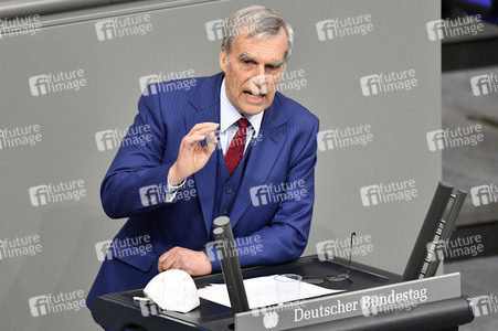 214. Sitzung des Deutschen Bundestages in Berlin