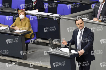 215. Sitzung des Deutschen Bundestages in Berlin