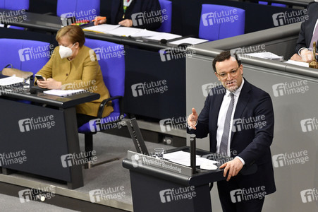 215. Sitzung des Deutschen Bundestages in Berlin