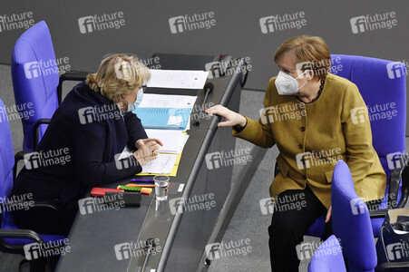 215. Sitzung des Deutschen Bundestages in Berlin