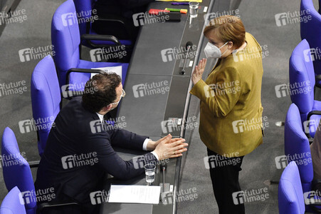 215. Sitzung des Deutschen Bundestages in Berlin