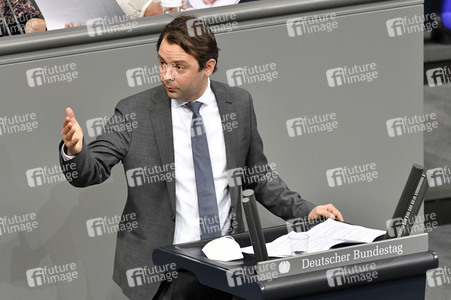 215. Sitzung des Deutschen Bundestages in Berlin