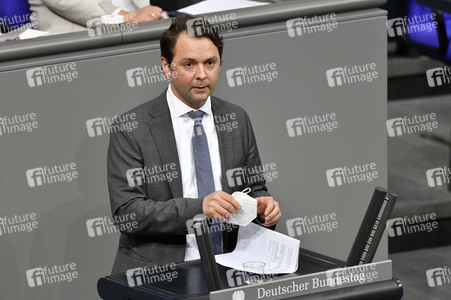 215. Sitzung des Deutschen Bundestages in Berlin