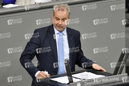 215. Sitzung des Deutschen Bundestages in Berlin