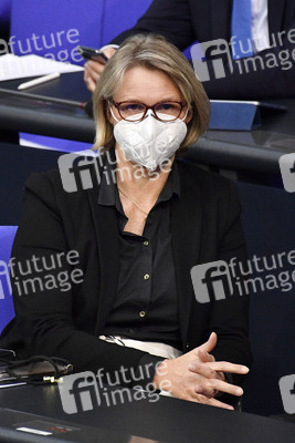 215. Sitzung des Deutschen Bundestages in Berlin