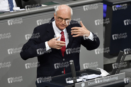 215. Sitzung des Deutschen Bundestages in Berlin