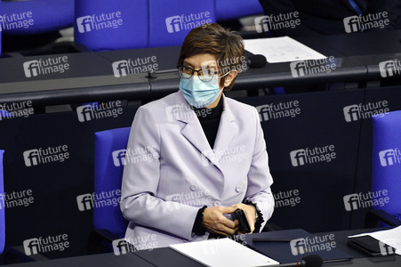 215. Sitzung des Deutschen Bundestages in Berlin